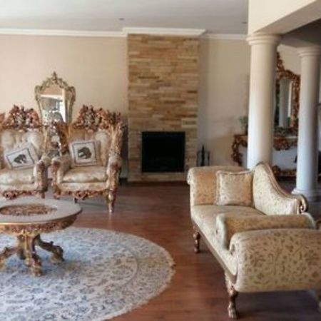 Budias Guest House Kempton Park Bagian luar foto