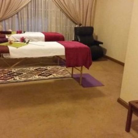 Budias Guest House Kempton Park Bagian luar foto